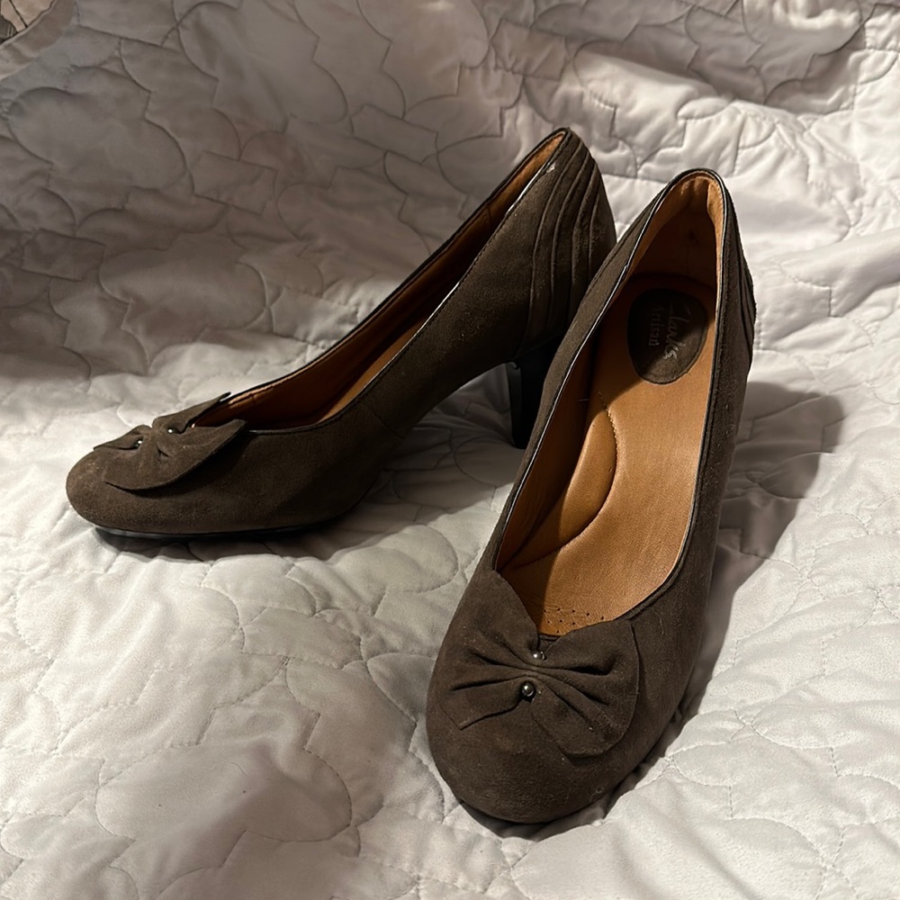 Clarks heals